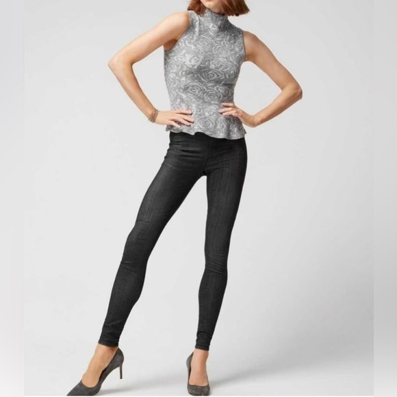 White House Black Market Sleeveless Rose Jacquard Peplum Top - Picture 2 of 9